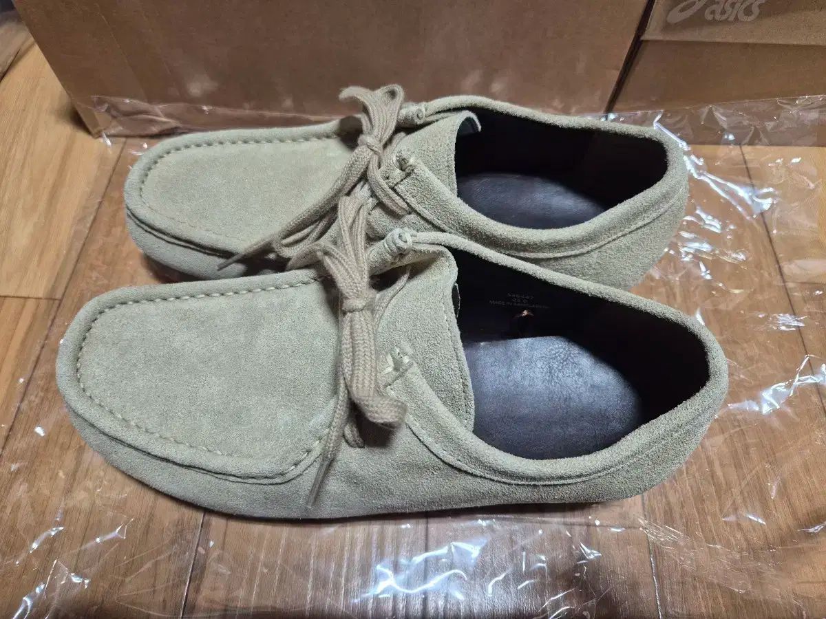 250 GU モカシンシューズ ベージュ