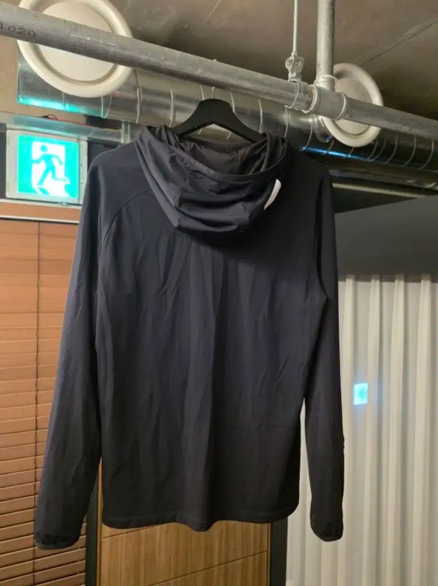 G FORE ジーフォア ブラック WHOOD フード 長袖Tシャツ 韓国 2回着用