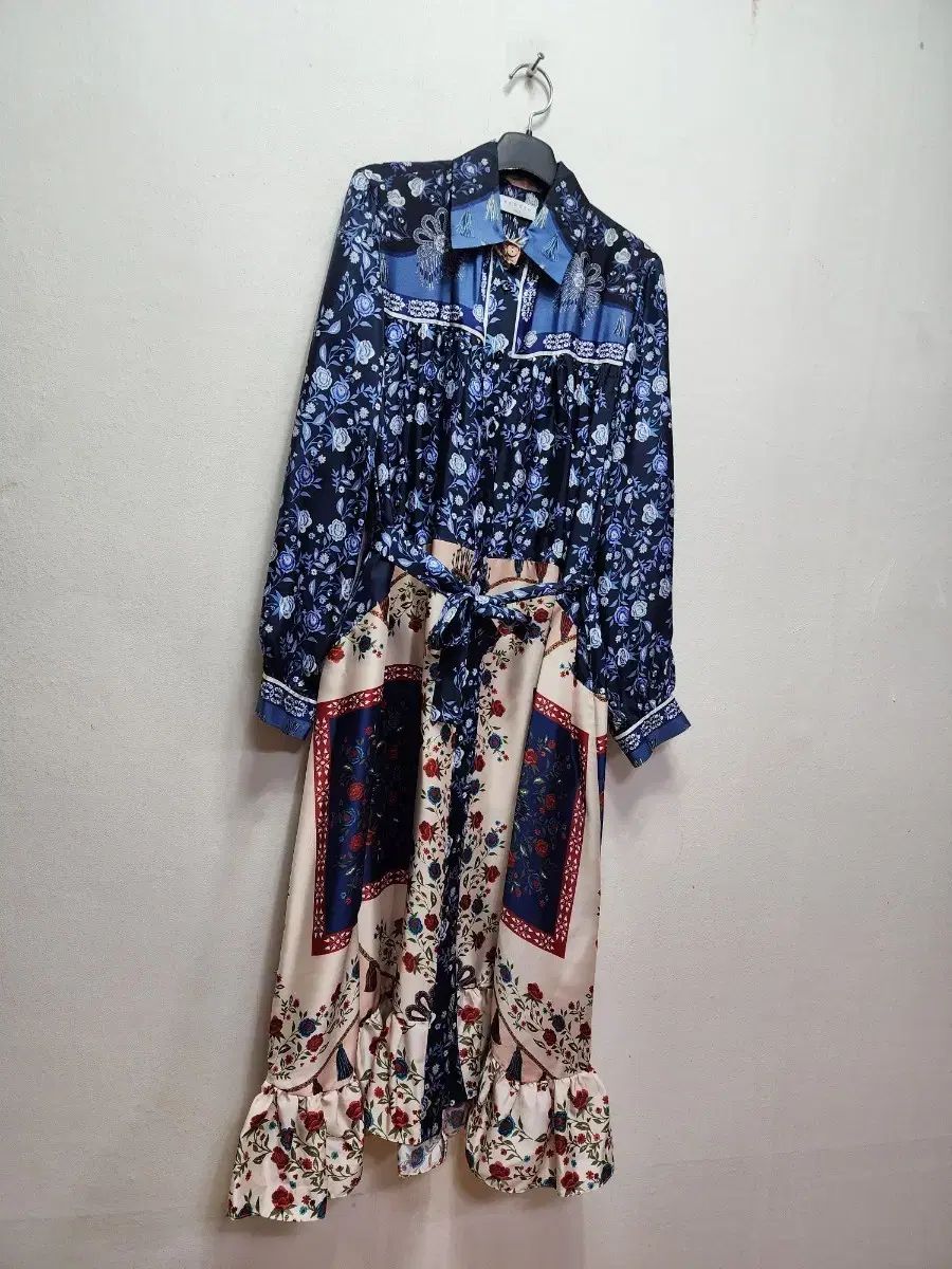 サンドロ プリント シルク ONE PIECE