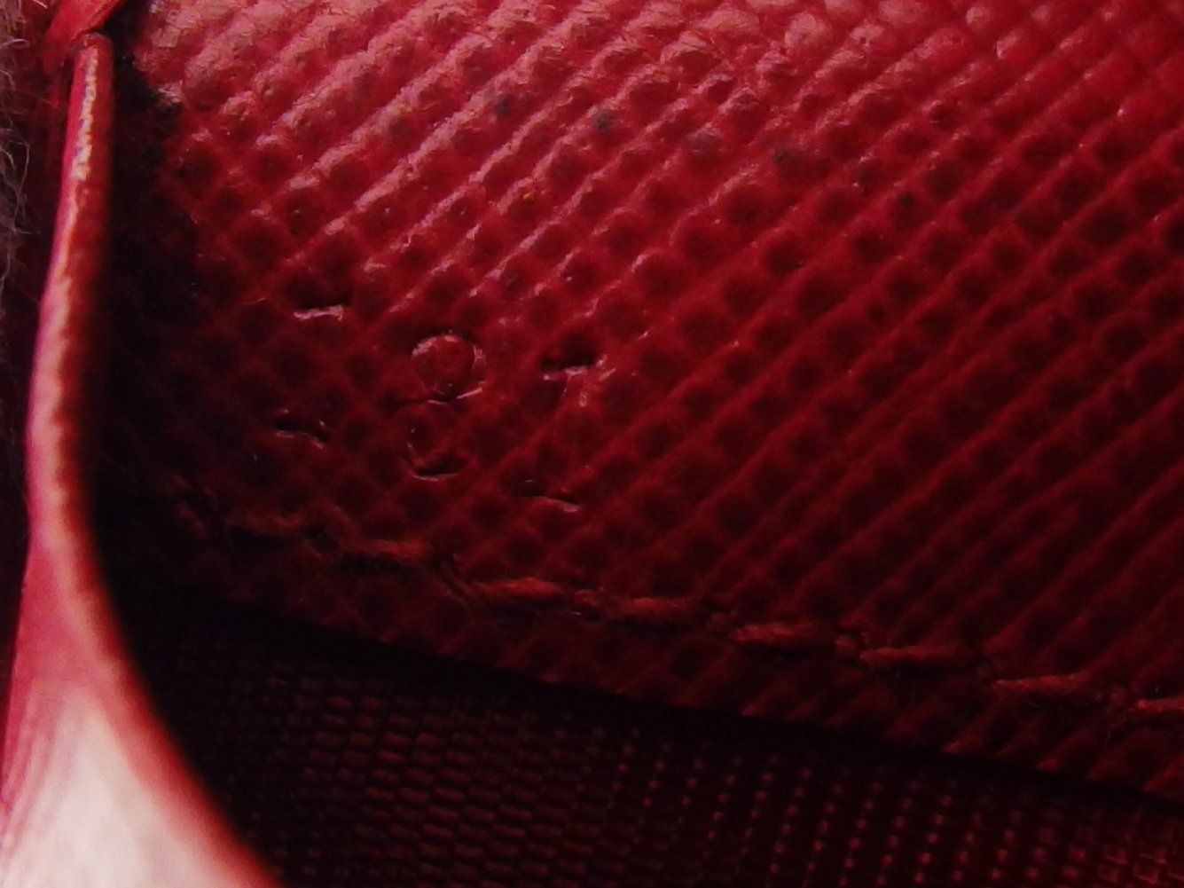 レッド サフィアーノレザー×ゴールド金具