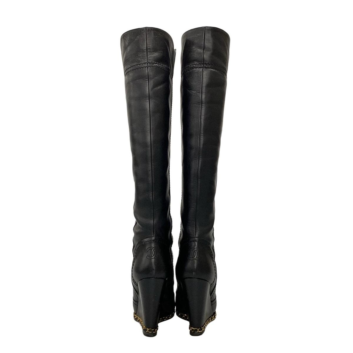 CHANEL ブラックレザーロングブーツ　36 CHANEL(シャネル) ロングブーツ 36 C レディース G27947 黒 チェーン