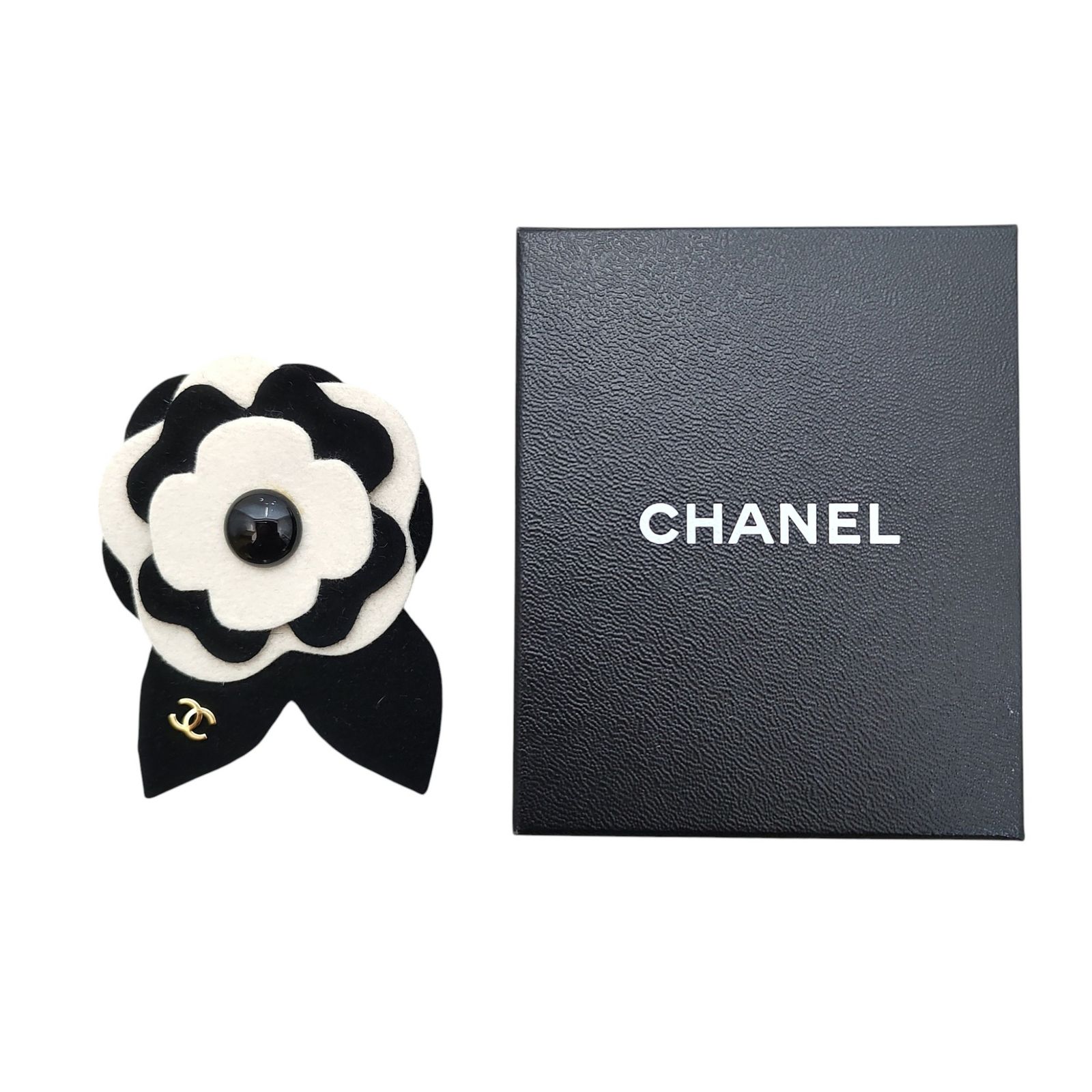 CHANEL シャネル 02 A ココマーク カメリア フェルト ブローチ F ブラック ホワイト レディース