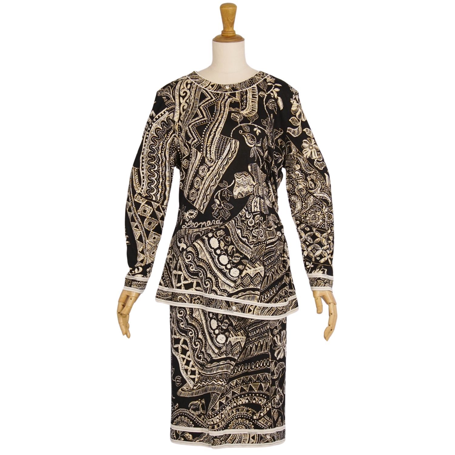 ✨極美品✨LEONARD 最高級 シルク製 花柄 ジャケット LEONARD 花柄
