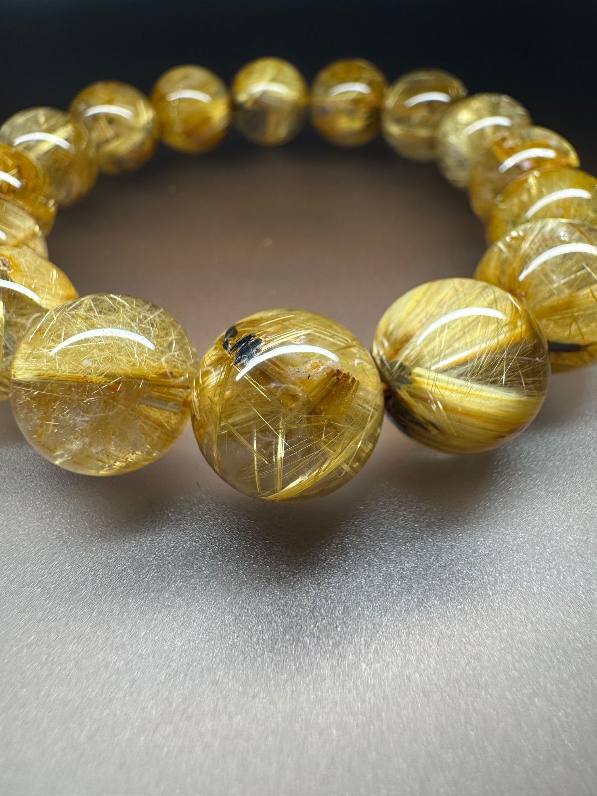 ヘマタイトイン 太陽放射タイチンルチル