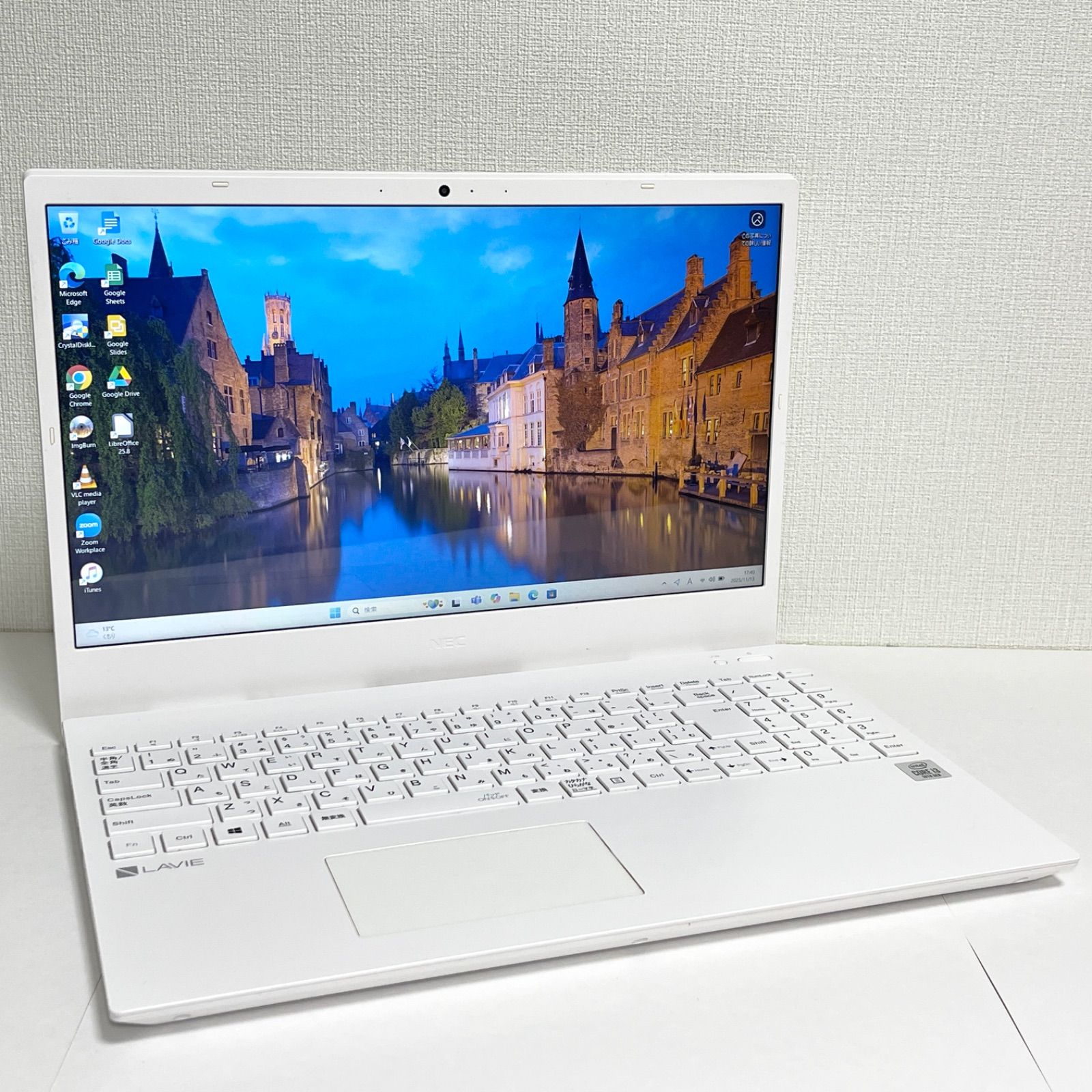 Windows10終了対策モデル NEC LAVIE PC-N1536AAW-E3 ホワイト 正規対応Windows11 Core i3-10110U メモリ8GB SSD256GB 清潔感モデル