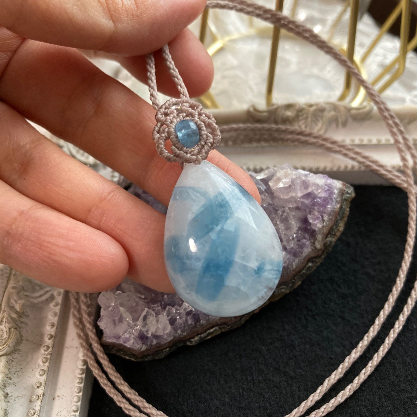 ヒマラヤ産クリスタル+アクアマリンのマクラメ編み アクアマリン