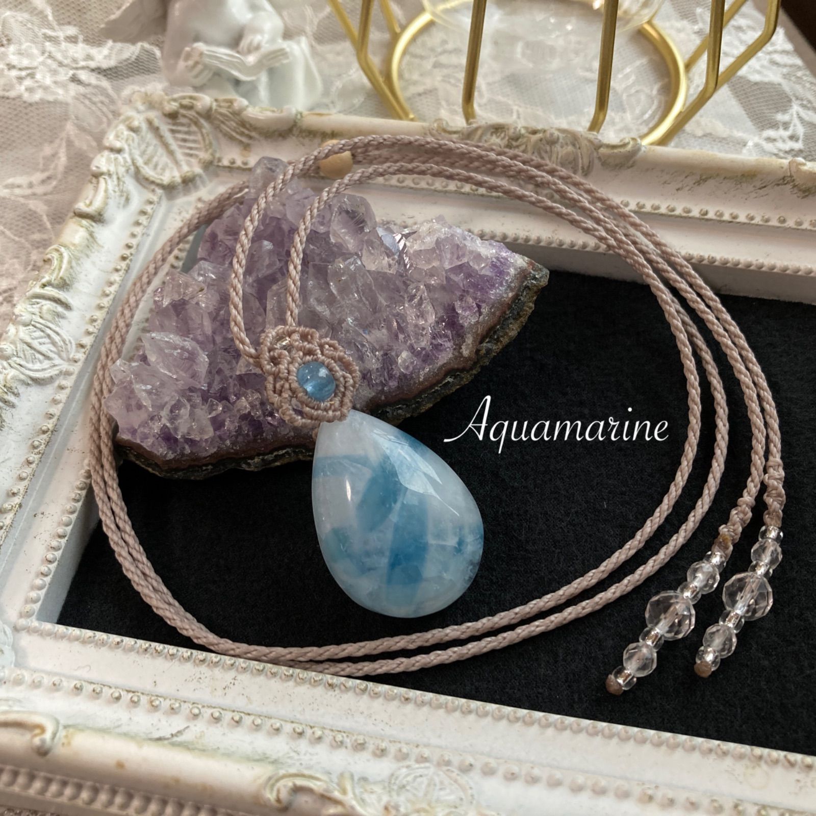 ディープブルー アクアマリン マクラメネックレス Creema限定』ディープブルーアクアマリン・マクラメペンダントwhite