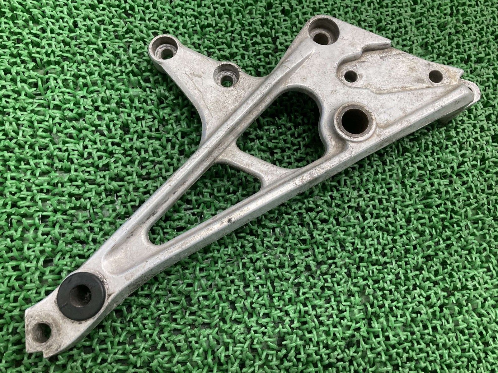 CBX 400 F ステッププレート 右 MA 6 ホンダ バイク 部品 NC 07 ステップホルダー 曲がり無し 品 gA