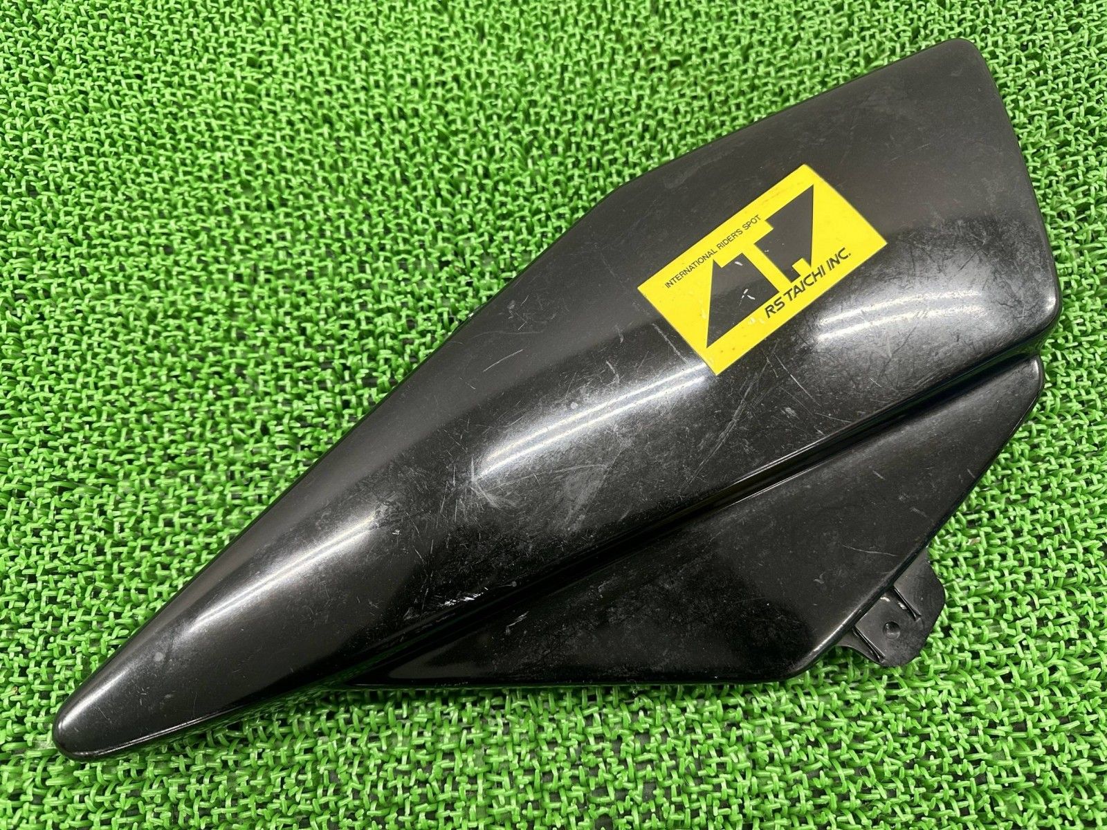 RZ 350 サイドカバー 右 黒 4 L 0 ヤマハ バイク 部品 U 250 3 初期型 サイドカウル 車検 Jw