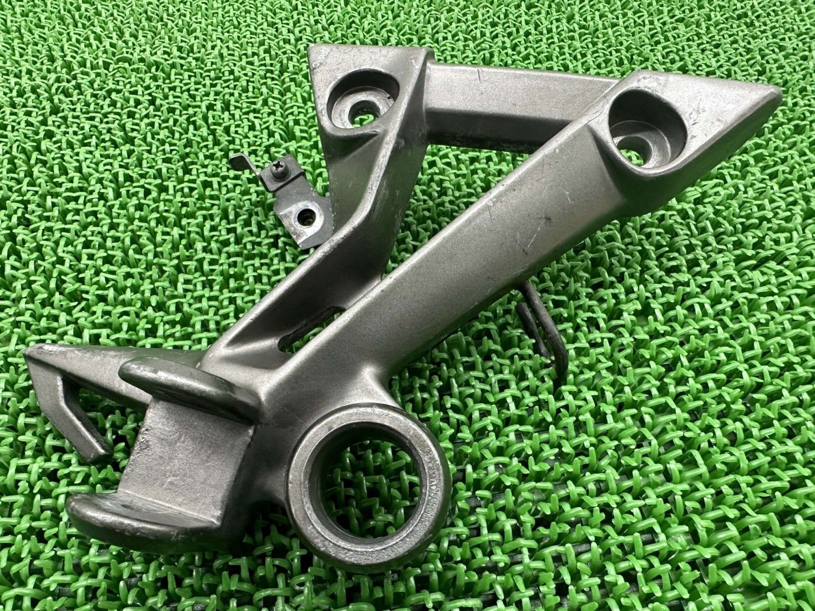 その他 a. NINJA250 タンデムステップホルダー 右 35063-0842 カワサキ 純正 中古