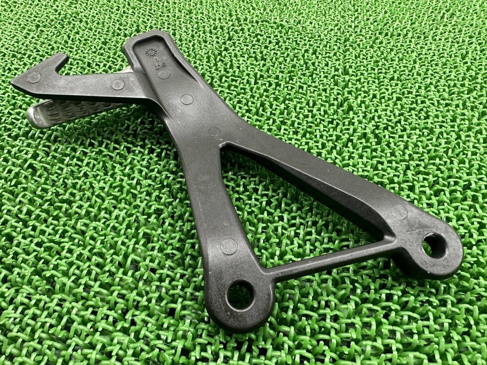 バイク ZX-25R タンデムステップ 右 SKT カワサキ 純正 バイク 部品