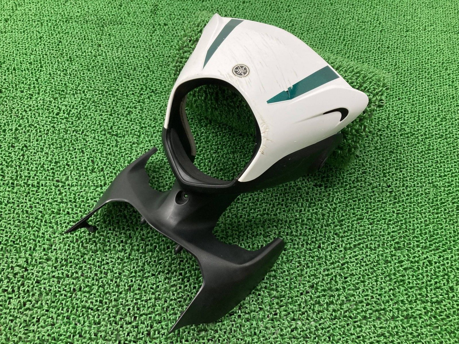 セロー250 ライトカウル 白 緑 ヤマハ DG 11 J 17 フロントカウル ビキニカウル ペイント素材に sP