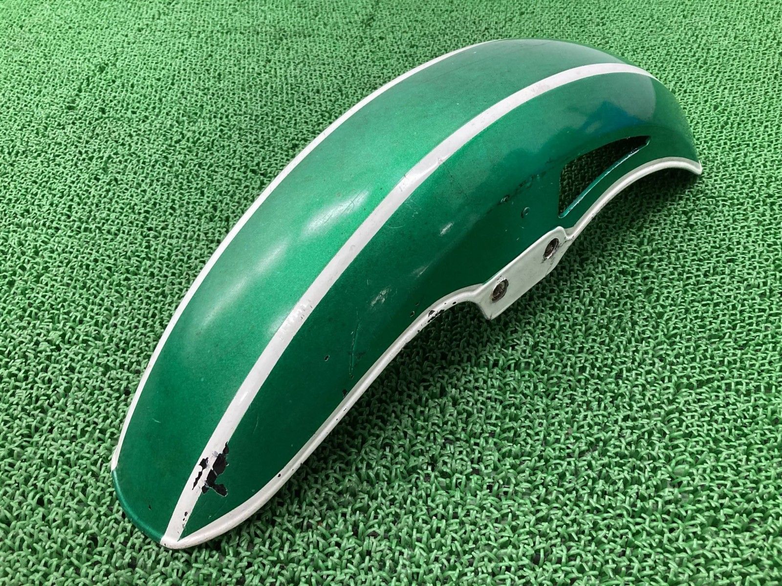 GPZ 400 F フロントフェンダー 35004 1098 カワサキ バイク 部品 ZX A ペイント素材に 割れ欠け無し 品薄 品 Lv