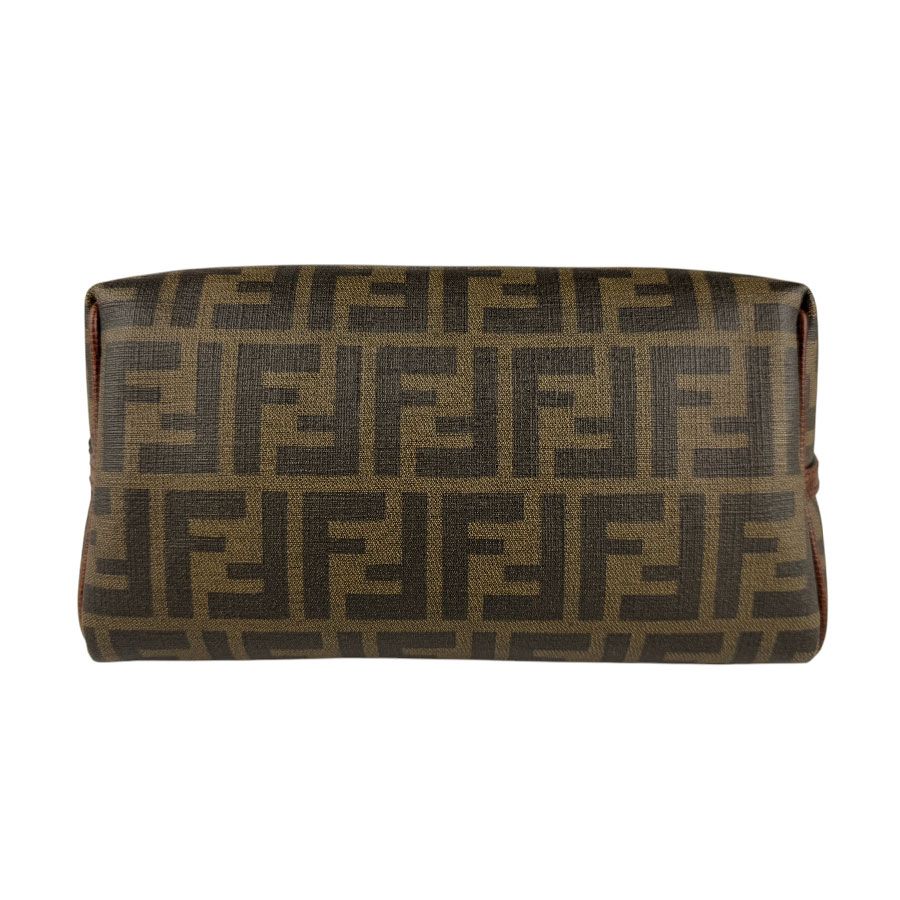 フェンディ FENDI ポーチ クラッチバッグ ズッカ