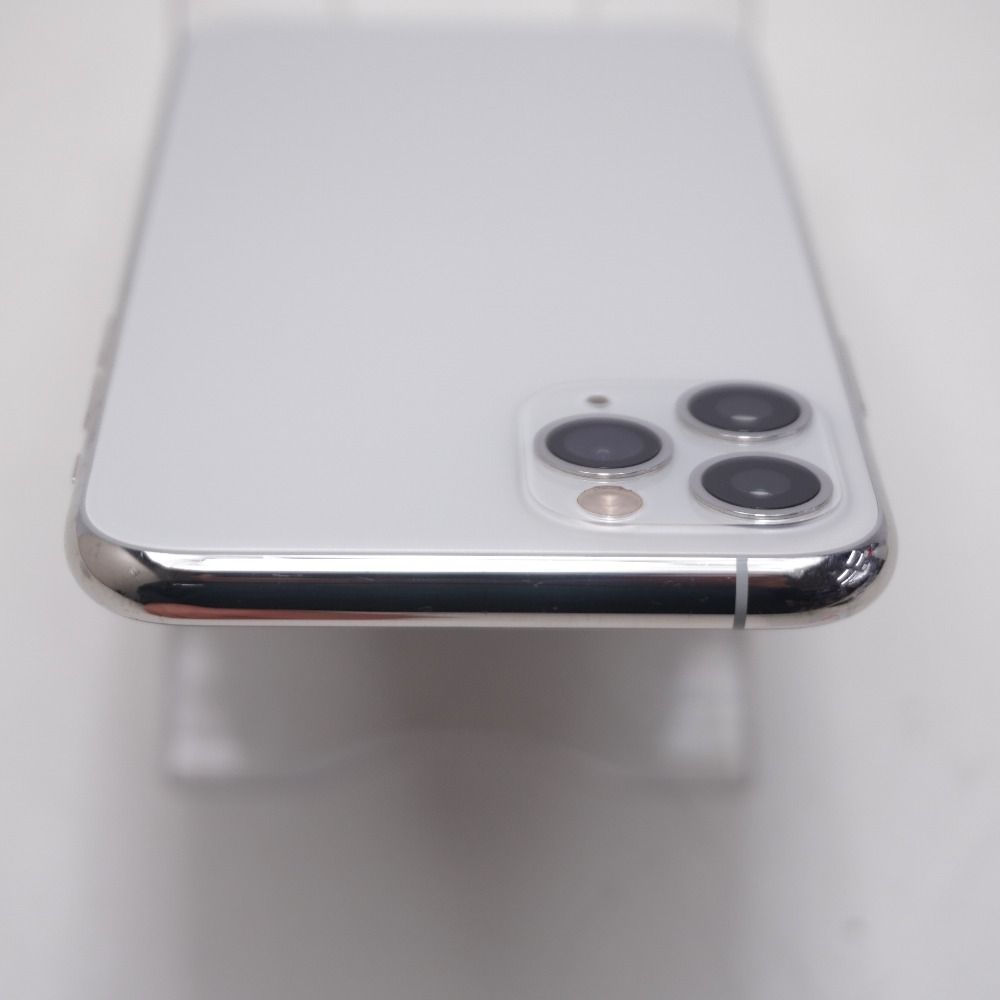 Apple iPhone 11 Pro 64GB シルバー SIMロック解除済み 画面小傷あり