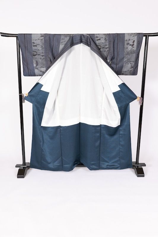  大島紬 藍 グレー 黒 原風景 縞 B 1128 紬 着物