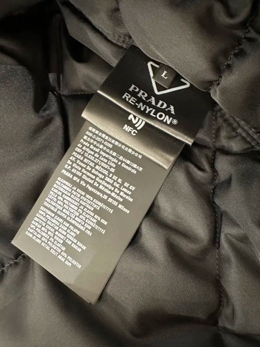 PRADA プラダ ナイロン切替ブルゾンジャケット UMC067 プラダ PRADA RE-NYLON ブルゾン PRADA プラダ ナイロン切替ブルゾン