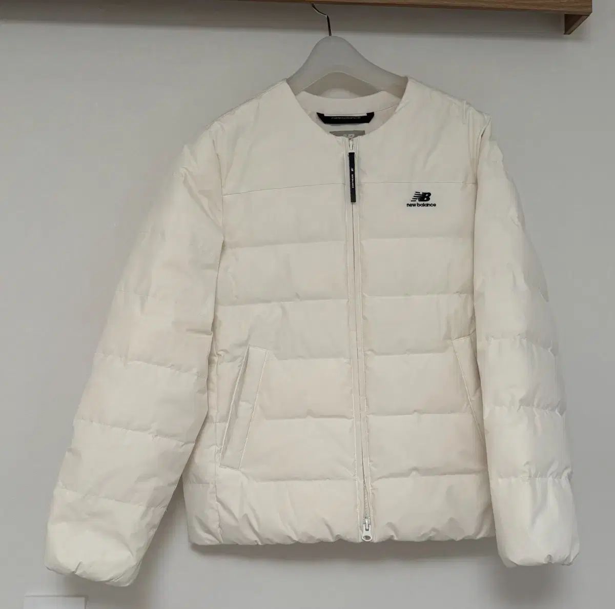 ニューバランス軽量ダウン 90 M