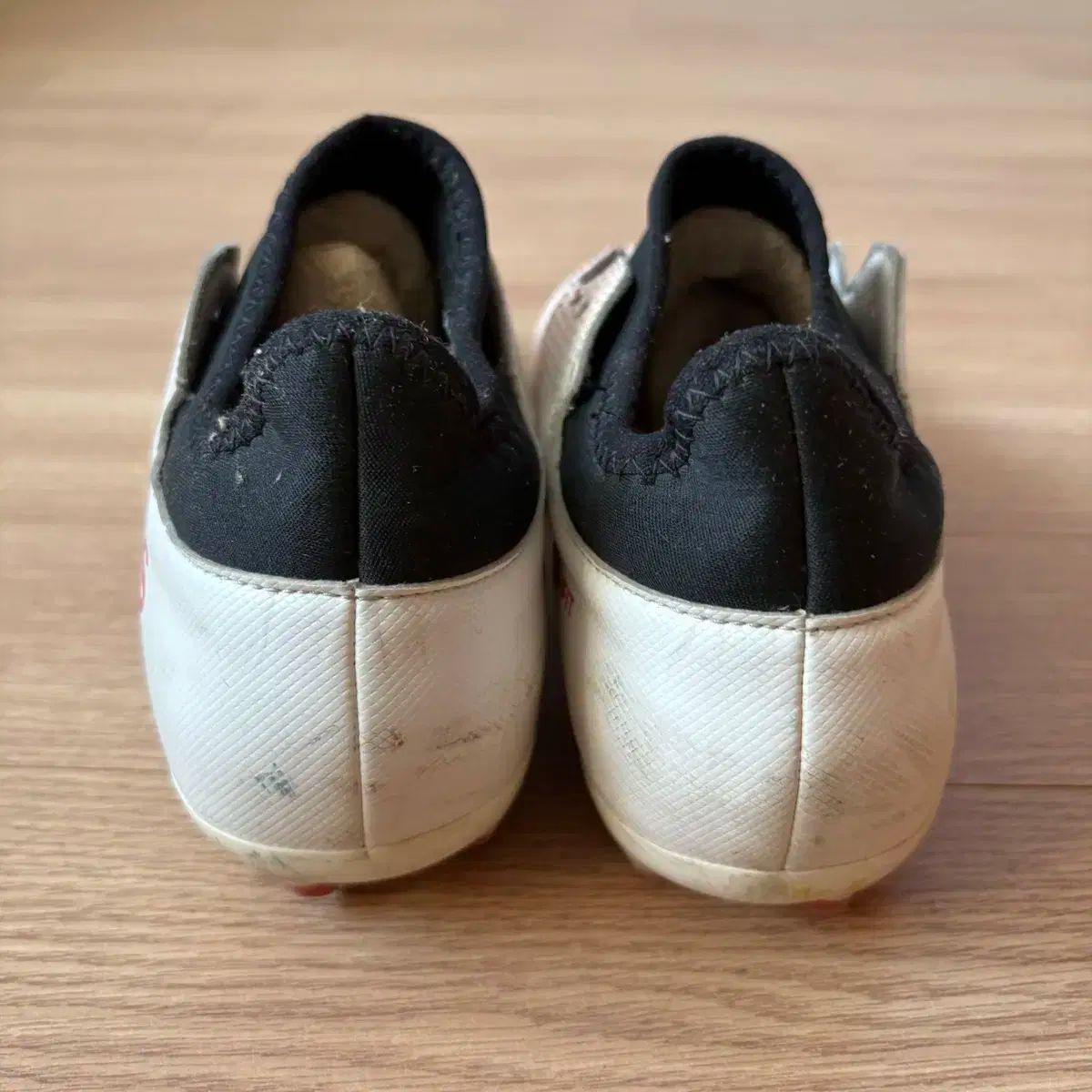 ATHLETA フットサルシューズ ホワイト カンガルー革×人工革 ATHLETA