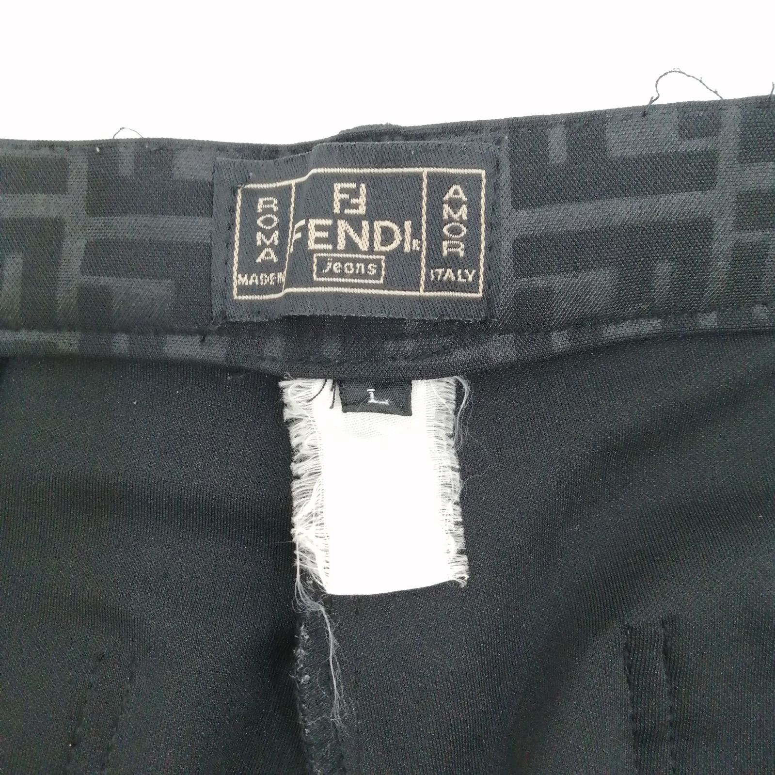 FENDI フェンディ