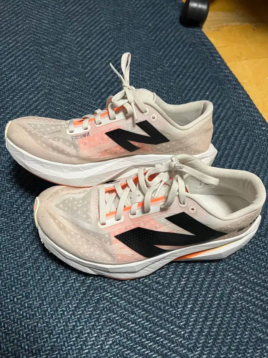 ニューバランス