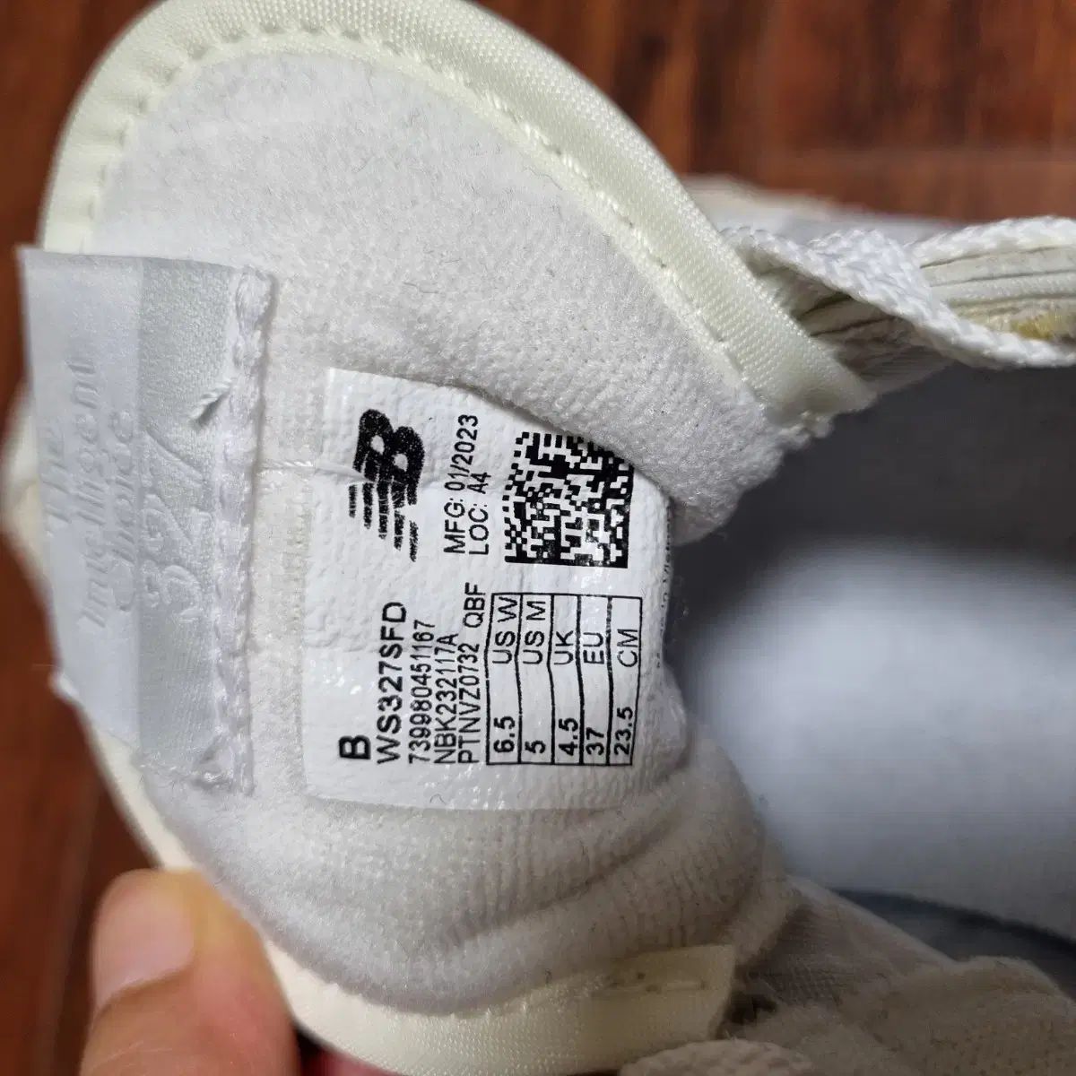 白 ムーンビーム