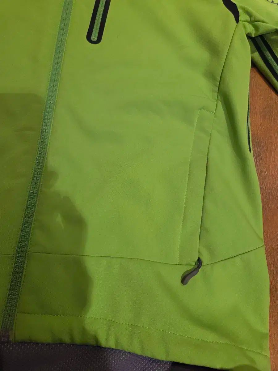 SALOMON ウィンドストッパー 105