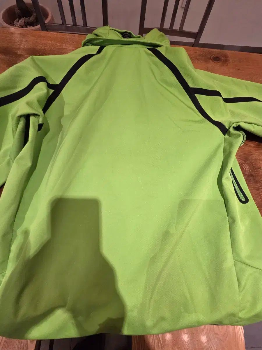 SALOMON ウィンドストッパー