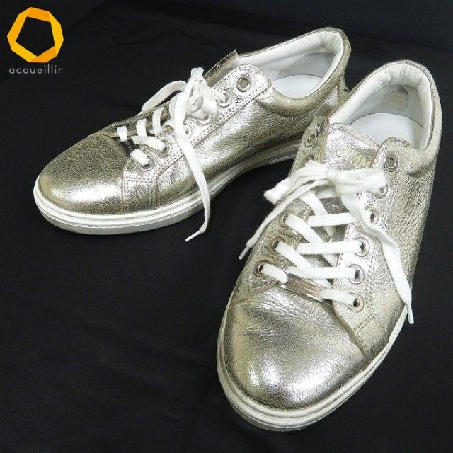 JIMMY CHOO ホワイト スニーカー 星型スタッズ付き オンライン