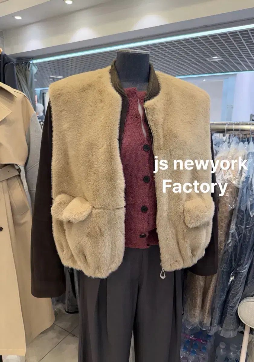 js NEW YORK スター 企画 2025 f w フェイクファー 裾シャーリング ジップアップ ベスト