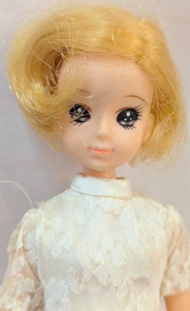 タカラ リカちゃん 初代 2代目リカちゃんの姉 リエ姉さん