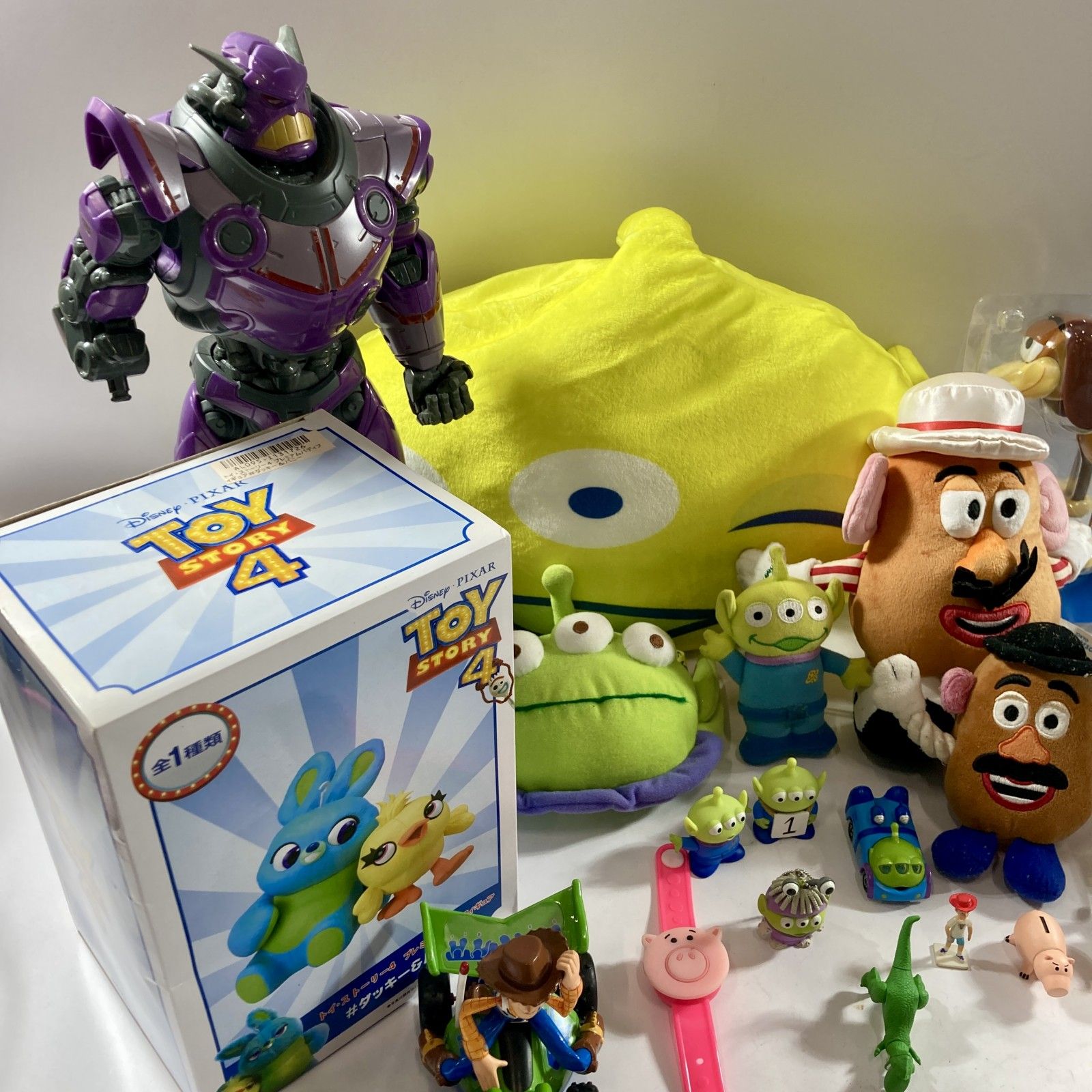 トイストーリー グッズ まとめ商品 フィギュア キーホルダー おもちゃ ぬいぐるみ マスコット 等 品 4 1 kg
