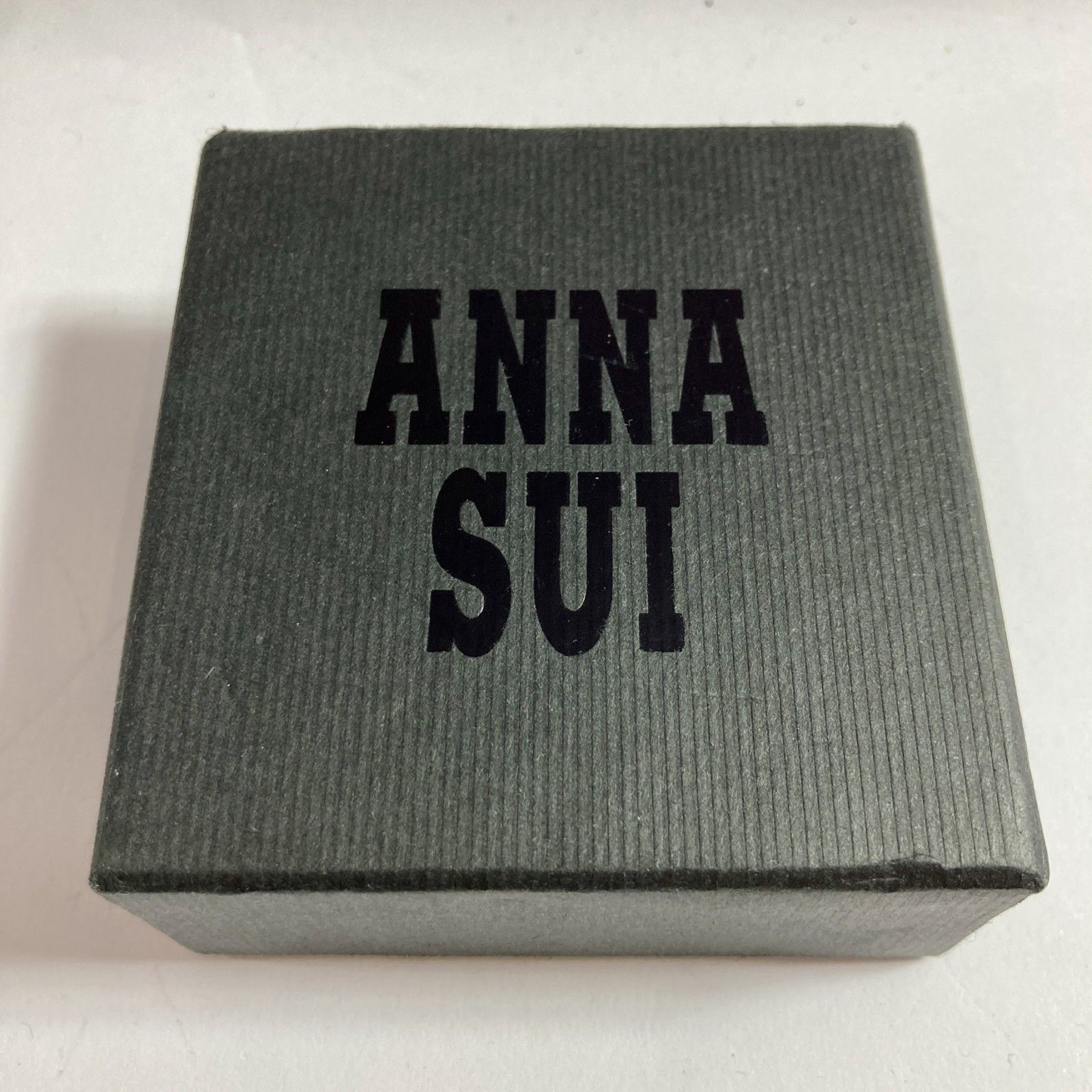ANNA SUI アナスイ ネコ 黒猫 ブローチ ピンバッチ 0.01 kg