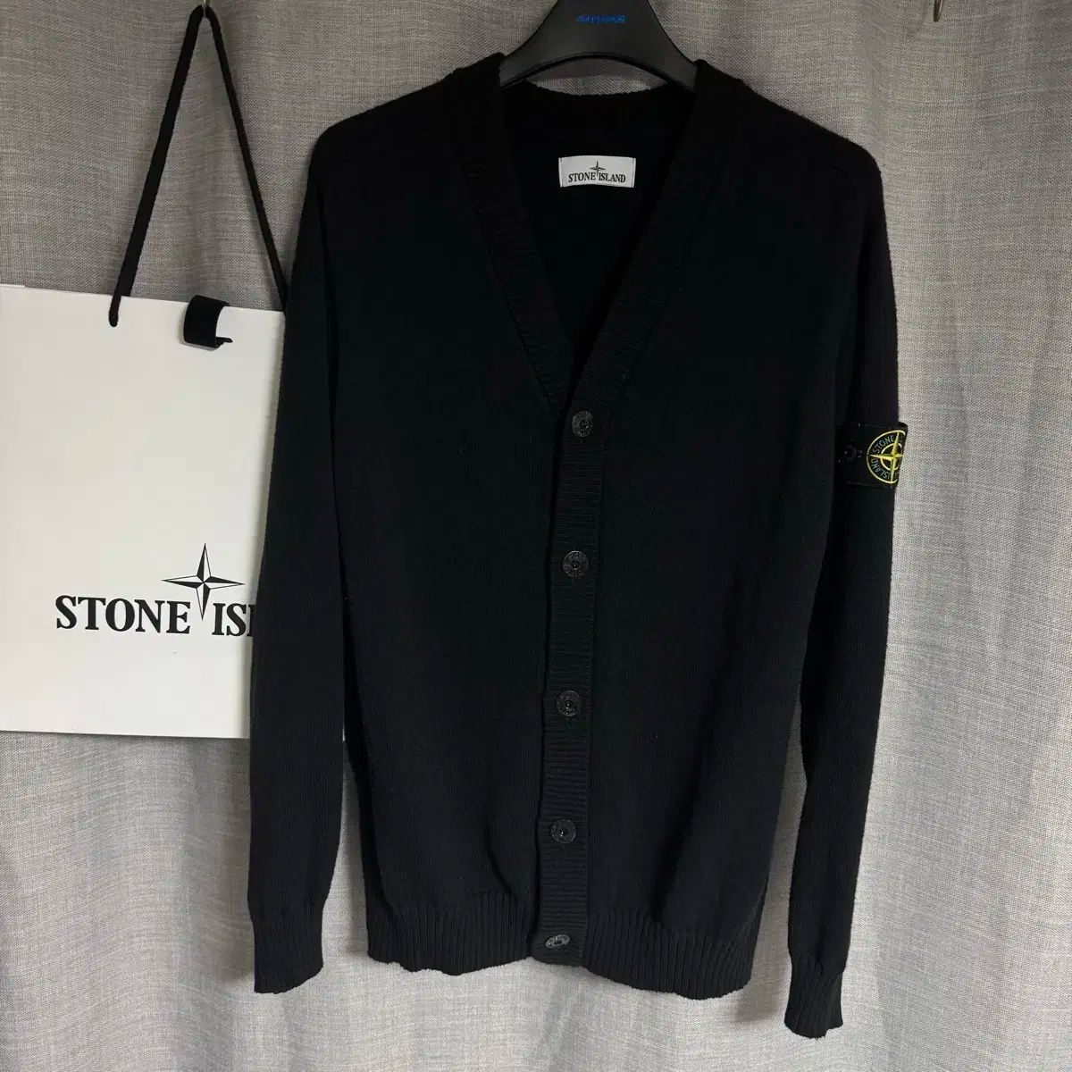 新モデル ストーンアイランド カーディガン ブラック