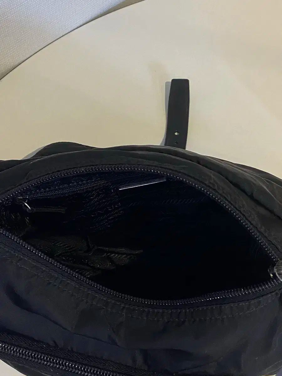 プラダ ナイロン