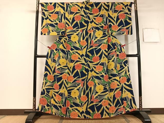 平和屋着物○訪問着 作家物 型染 道長舞蝶花文 笹蔓緞子 鬼しぼ縮緬