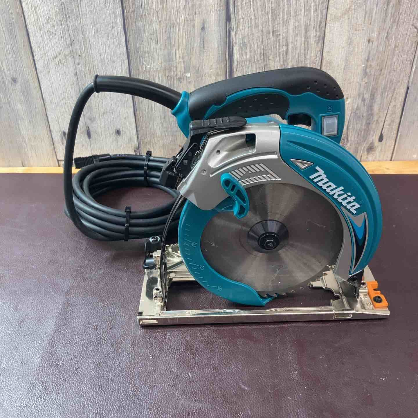 品 マキタ makita 165 mm 電気マルノコ 5637 BA