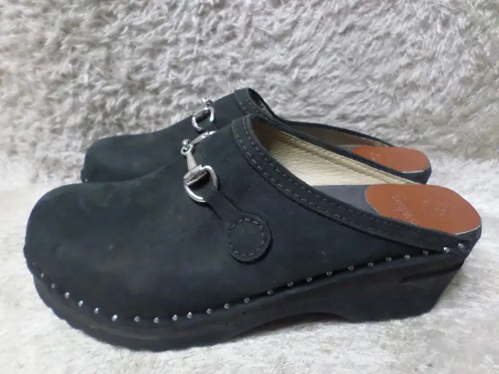 250 トロアンドトープ クロッグ スリッパ シルバー 靴