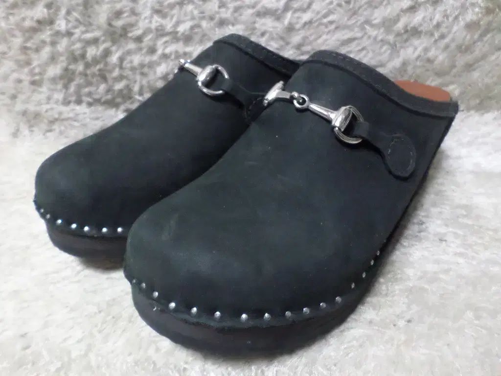 250 トロアンドトープ クロッグ スリッパ シルバー 靴