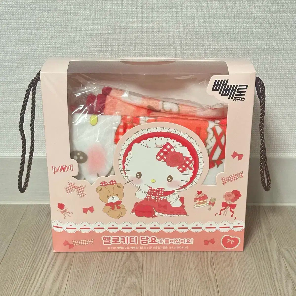 セブンイレブン ハローキティ ぺペロ ブランケット