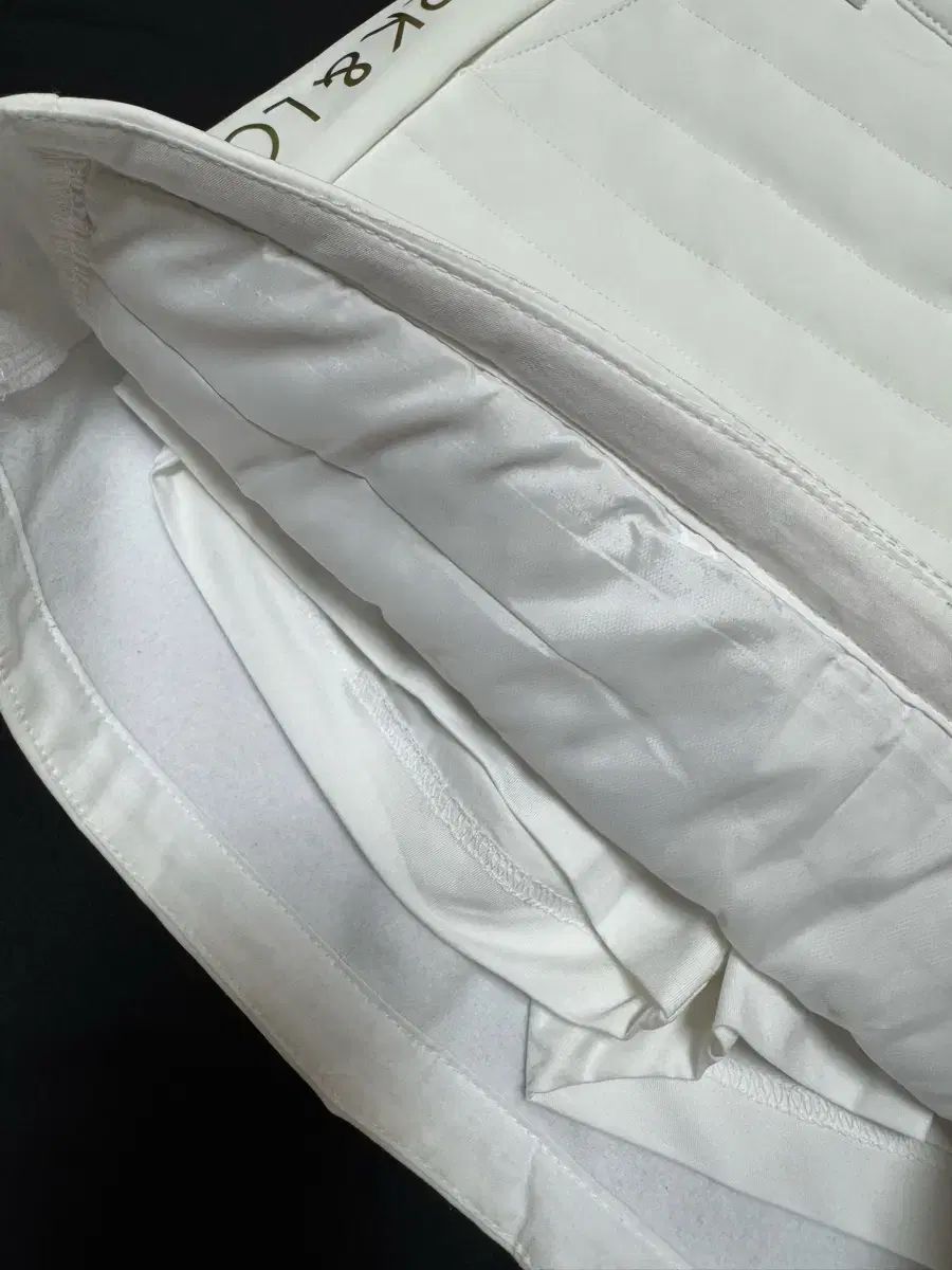 MARK & LONA キルティングスカート グレー/ホワイト 売れ筋 MARK & LONA マークアンドロナ キルティング ゴルフ スカート 白