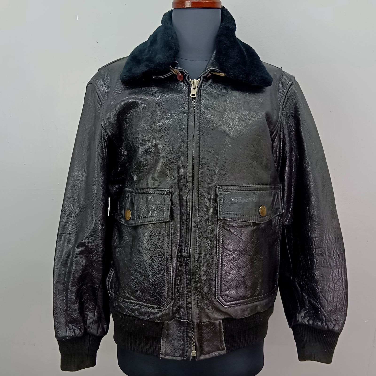 USED古着(ユーズドフルギ) {{PRO-TEK}} ロゴ刺繍 ジップアップ レザー モーターサイクルジャケット メンズ import：L 【中古】【ブランド古着バズストア】 ユーズドフルギ USED古着 {{PRO-TEK}} ロゴ刺繍 ジップアップ レザー