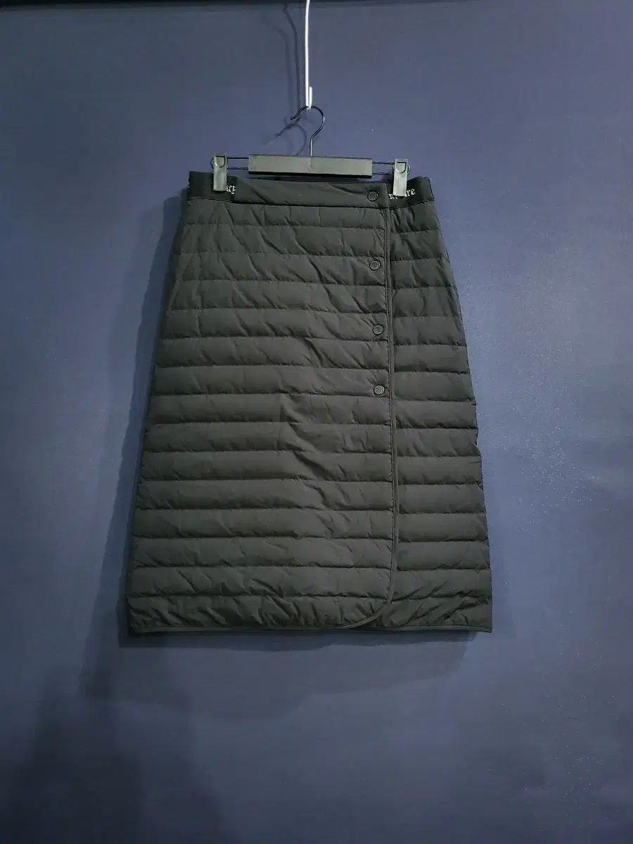 JUICY COUTURE ジューシークチュール ゴルフ ダックダウン ダウンスカート