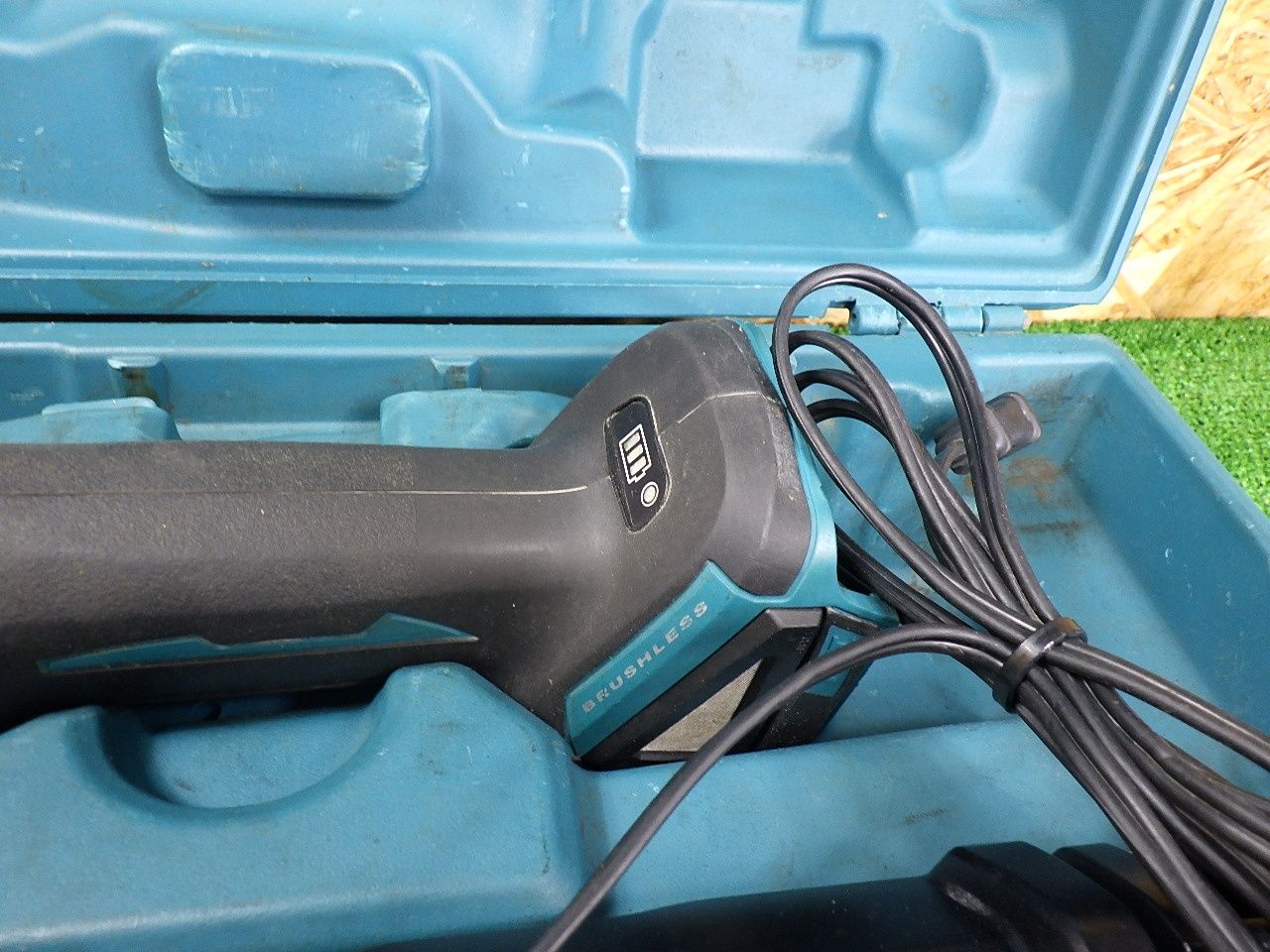 100 mm充電式ディスクグラインダ