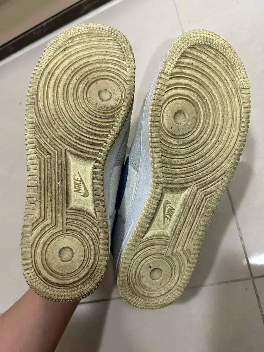 ロー スニーカー