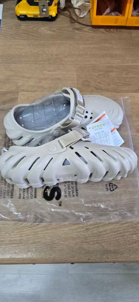 クロックス エコー クロッグ セサミ 220