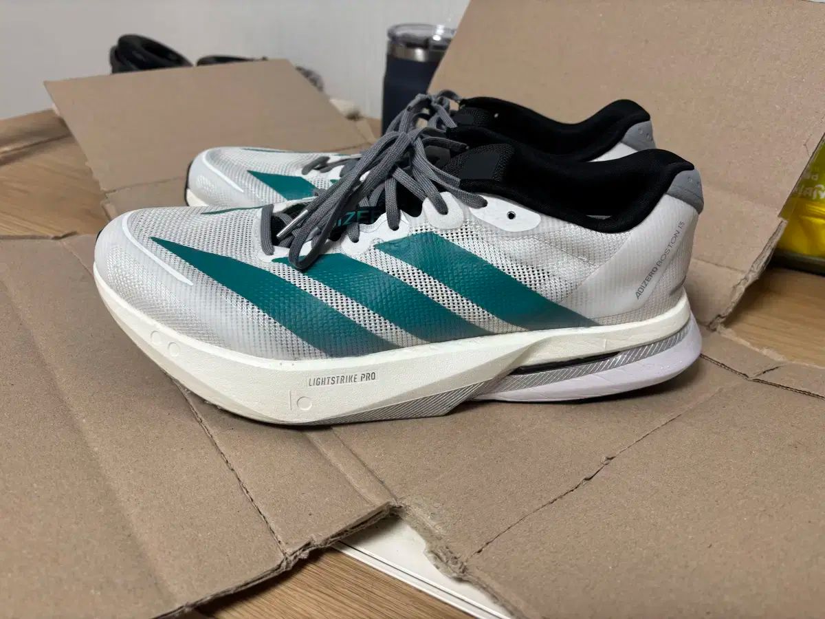 アディダス アディゼロ ボストン 13 グリーン 27.5cm