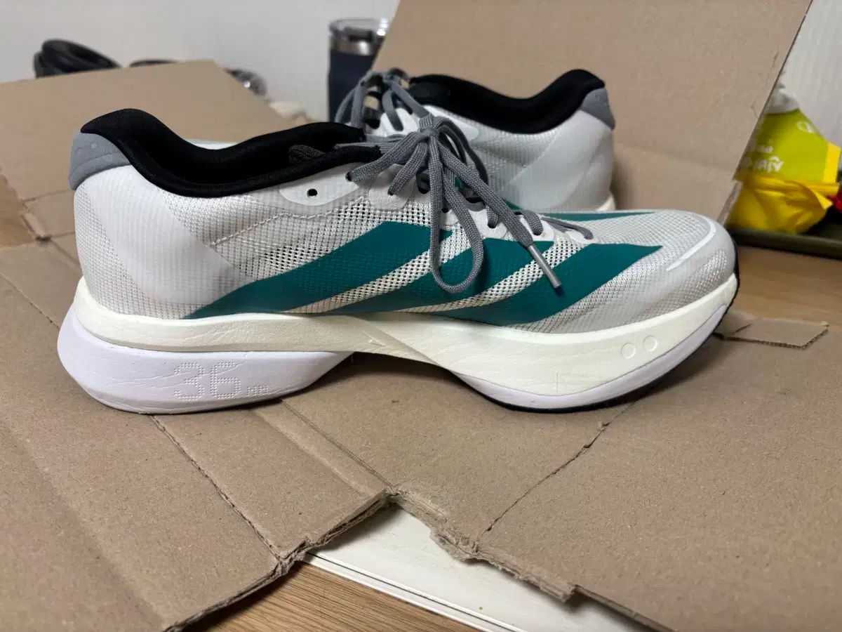 アディダス アディゼロ ボストン 13 グリーン 27.5cm