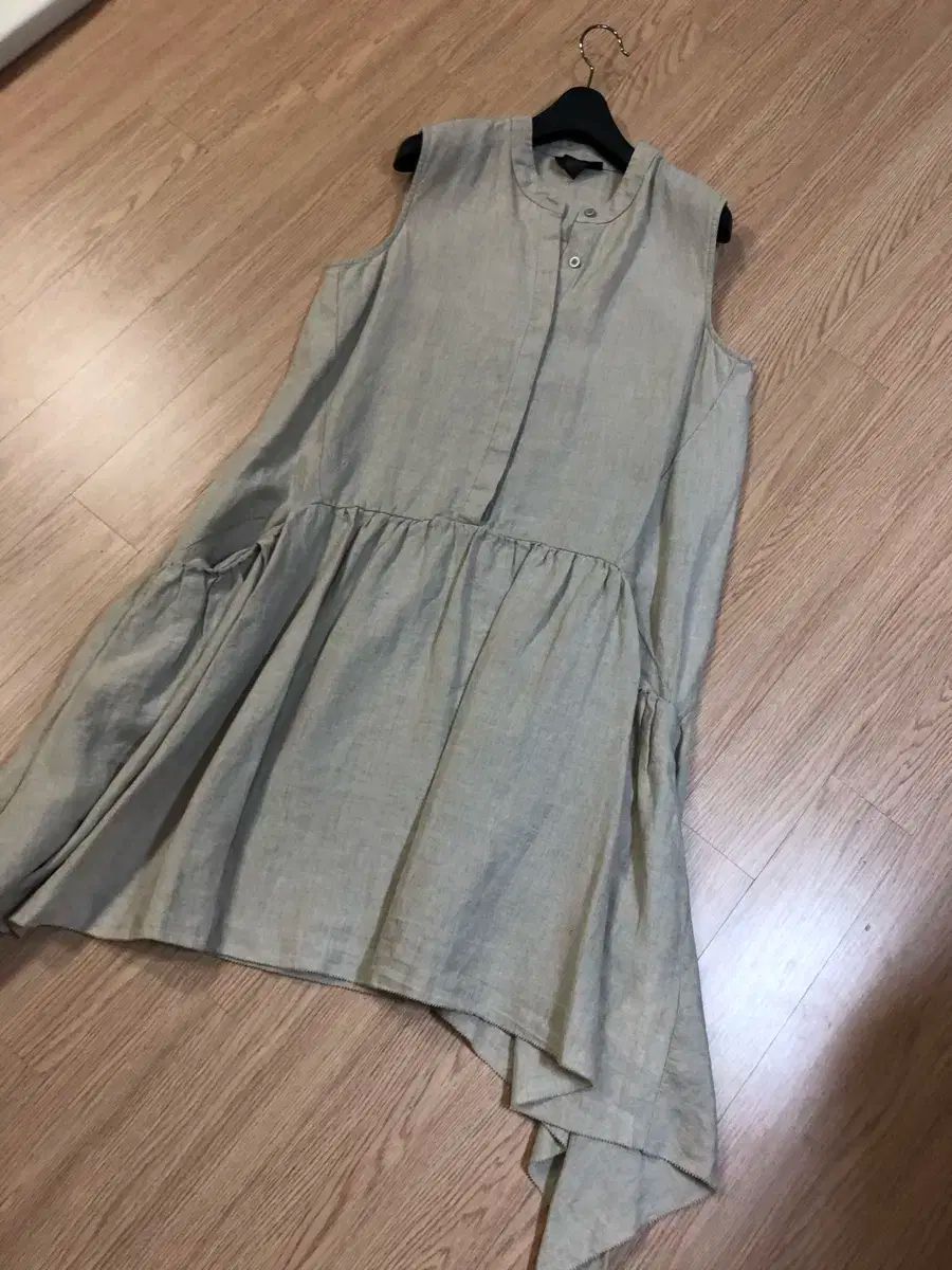 DKNY リネン ノースリーブ アシンメトリーエプロン スリーブレスワンピース