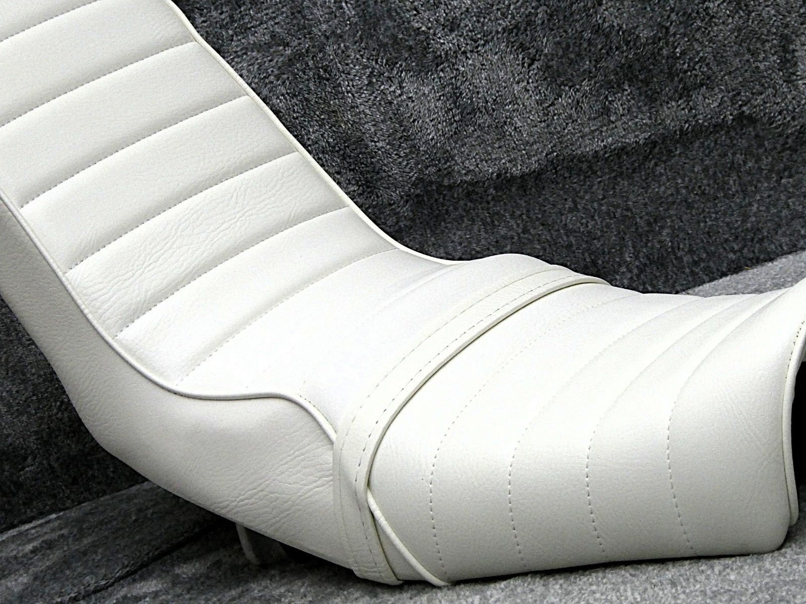 エイプ 40白皮 三段シート /補強入 あんこ抜きFI 50ホワイト100 APE